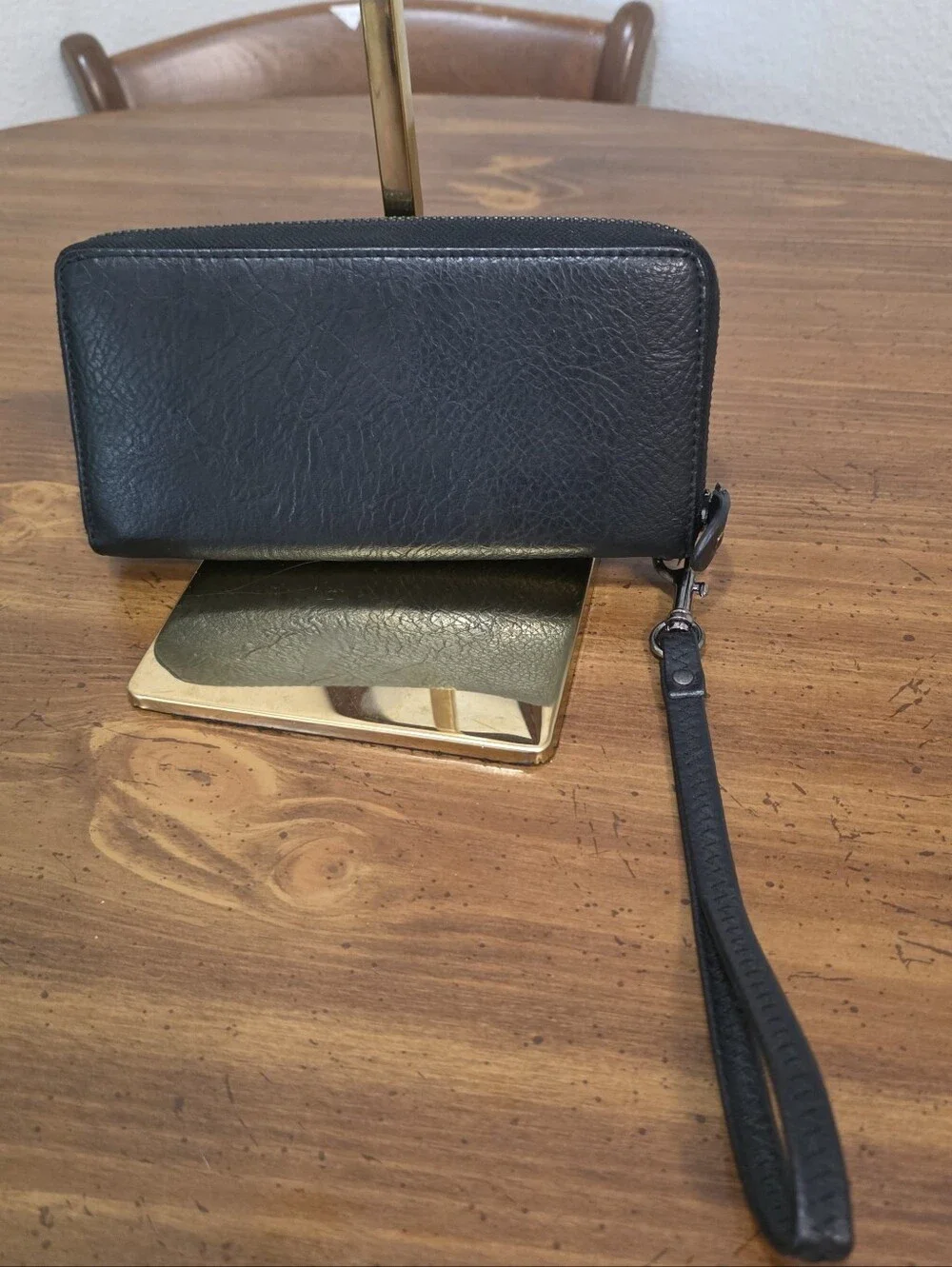 Tory Burch Continental Black Leather Zip Wristlet with Logo